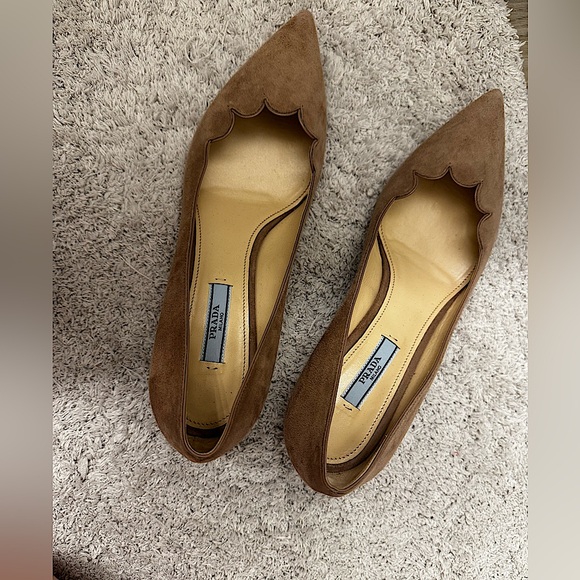 Prada suede scalloped front pumps 37.5 - Picture 2 of 11